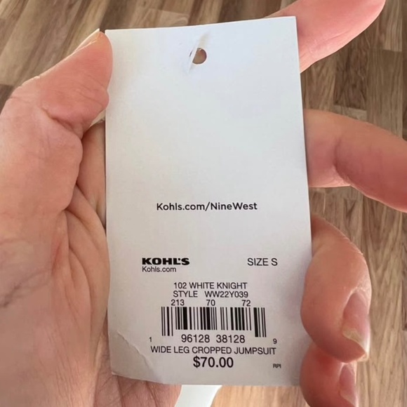 White jumpsuit - Picture 4 of 4